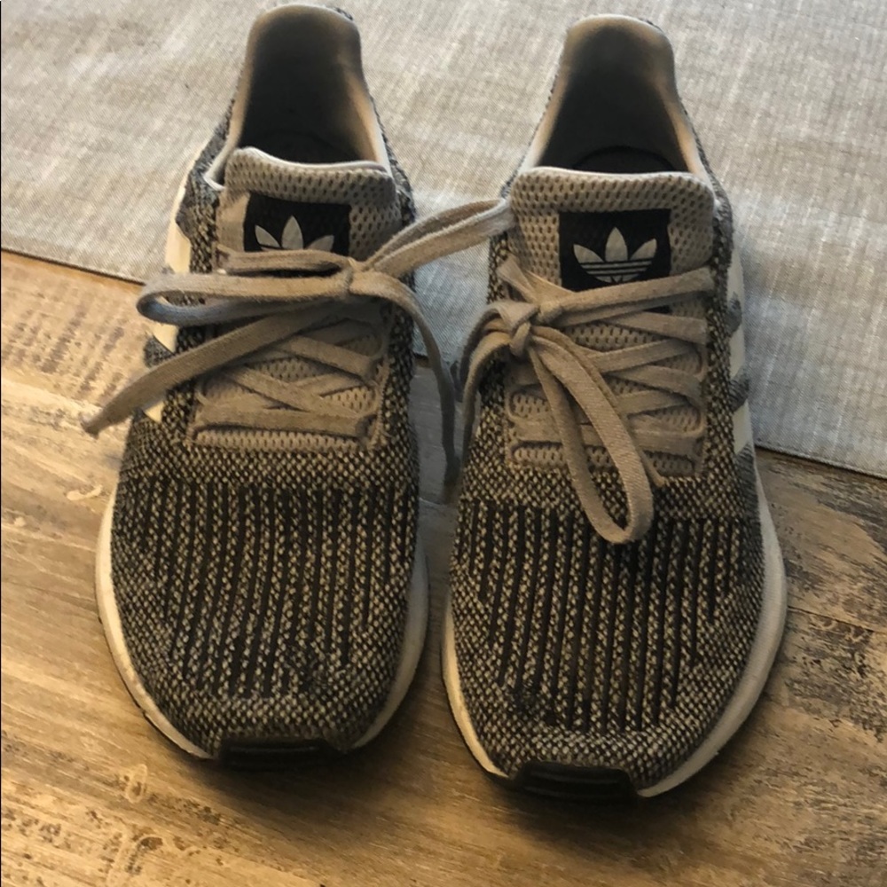 Men’s Adidas shoes size 7